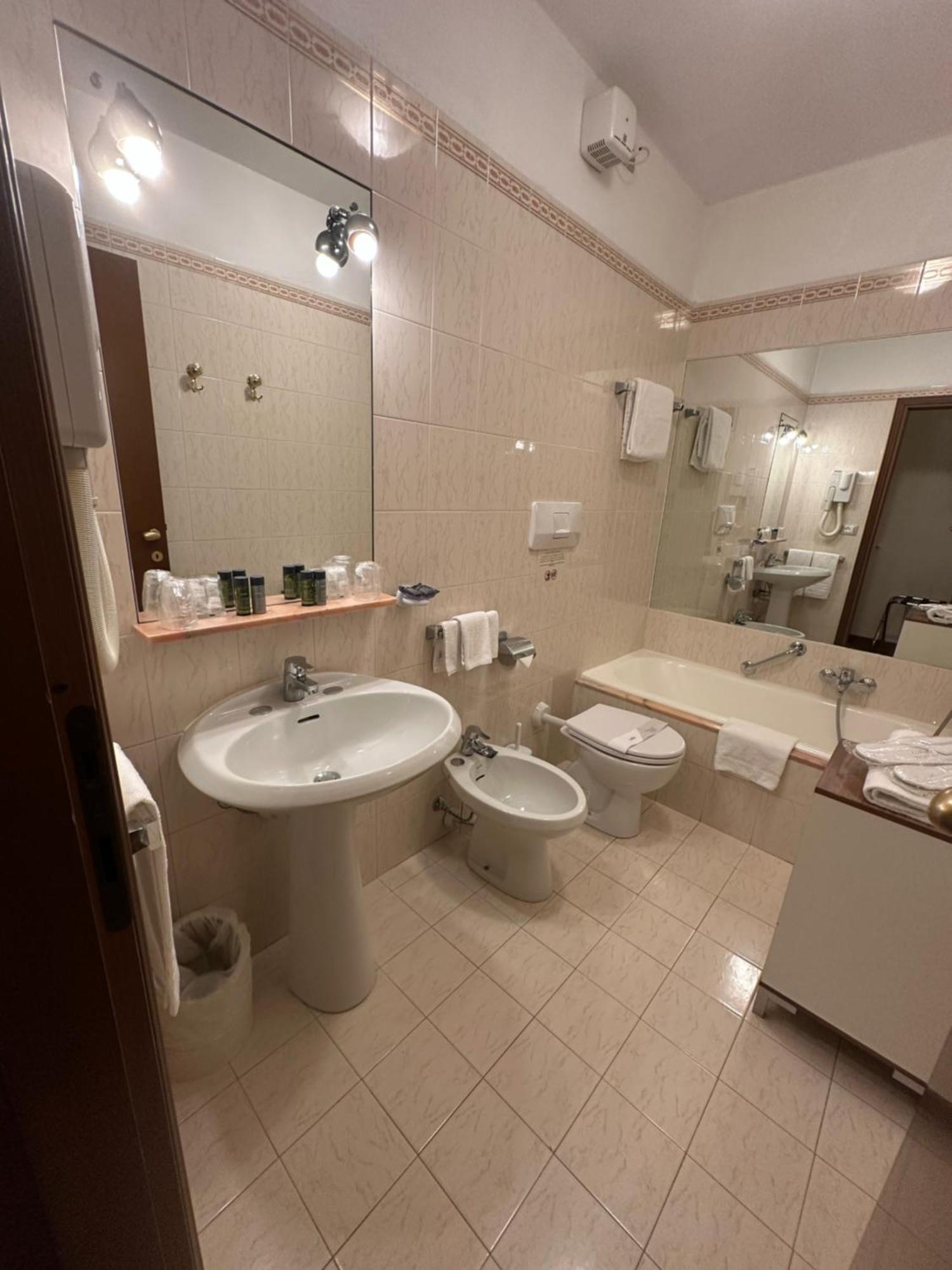 Superior Quadruple Room,1758308065:JPEG