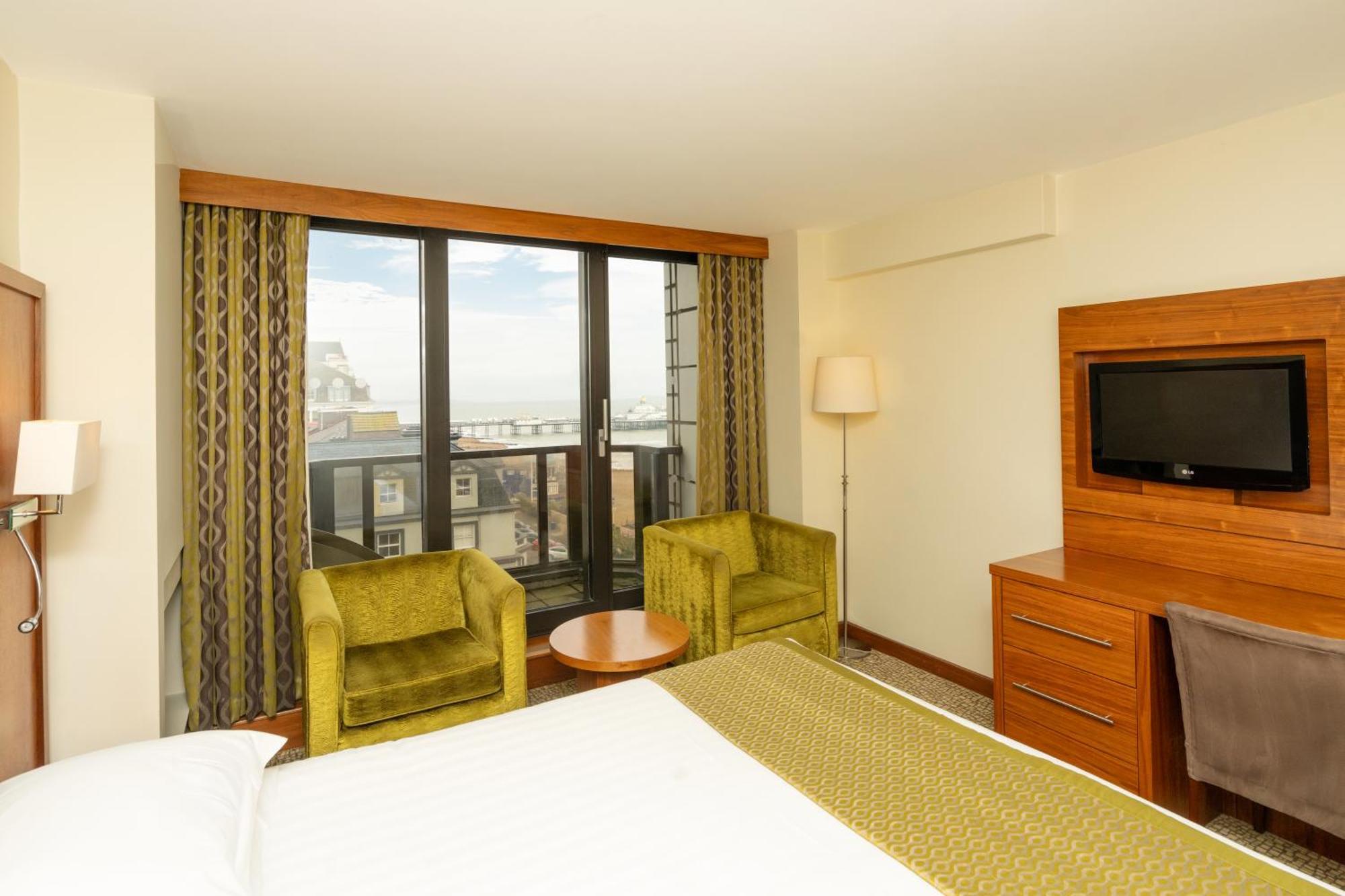 Double or Twin Room Side Sea View