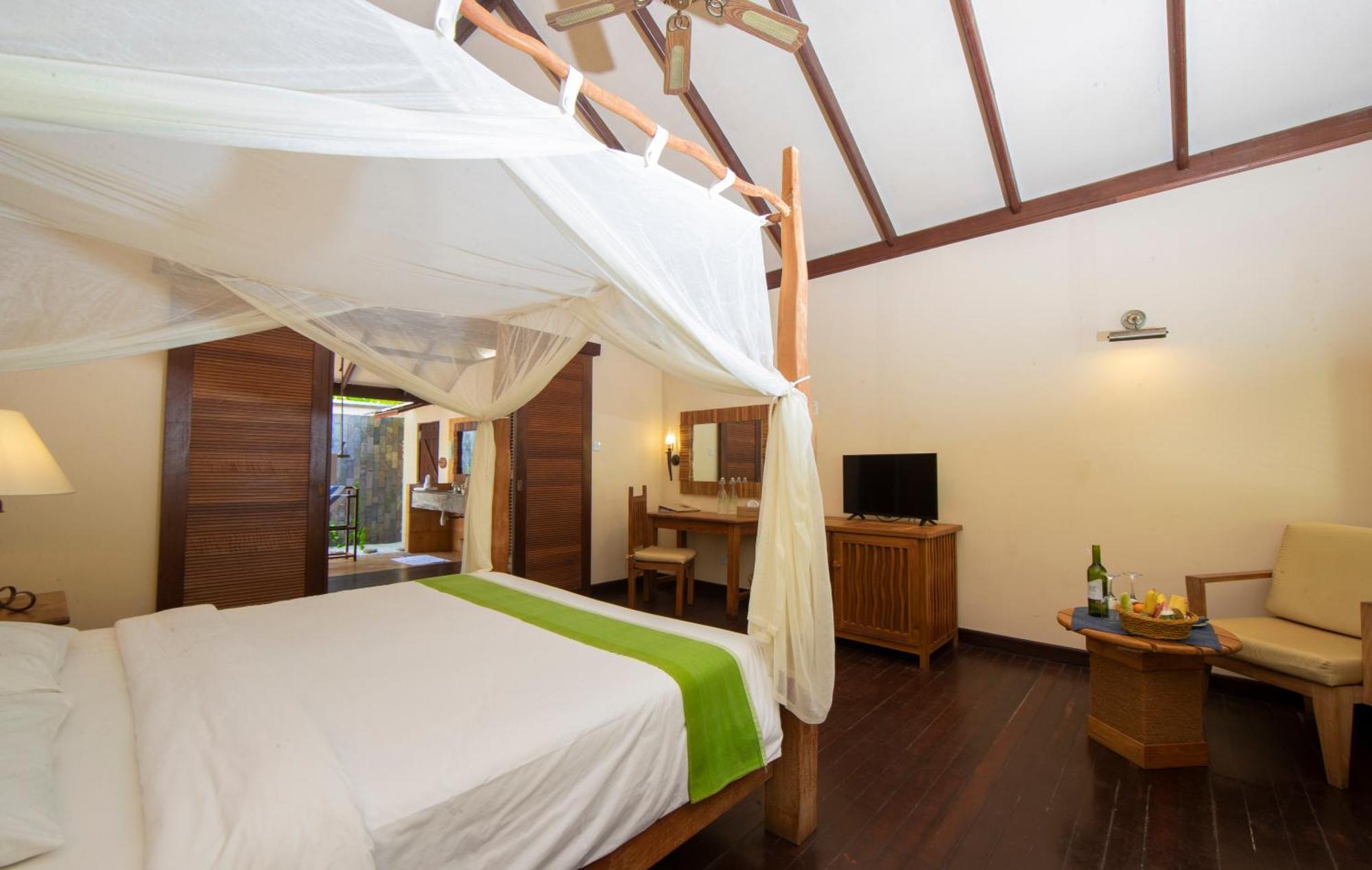 Deluxe Villa Beach View