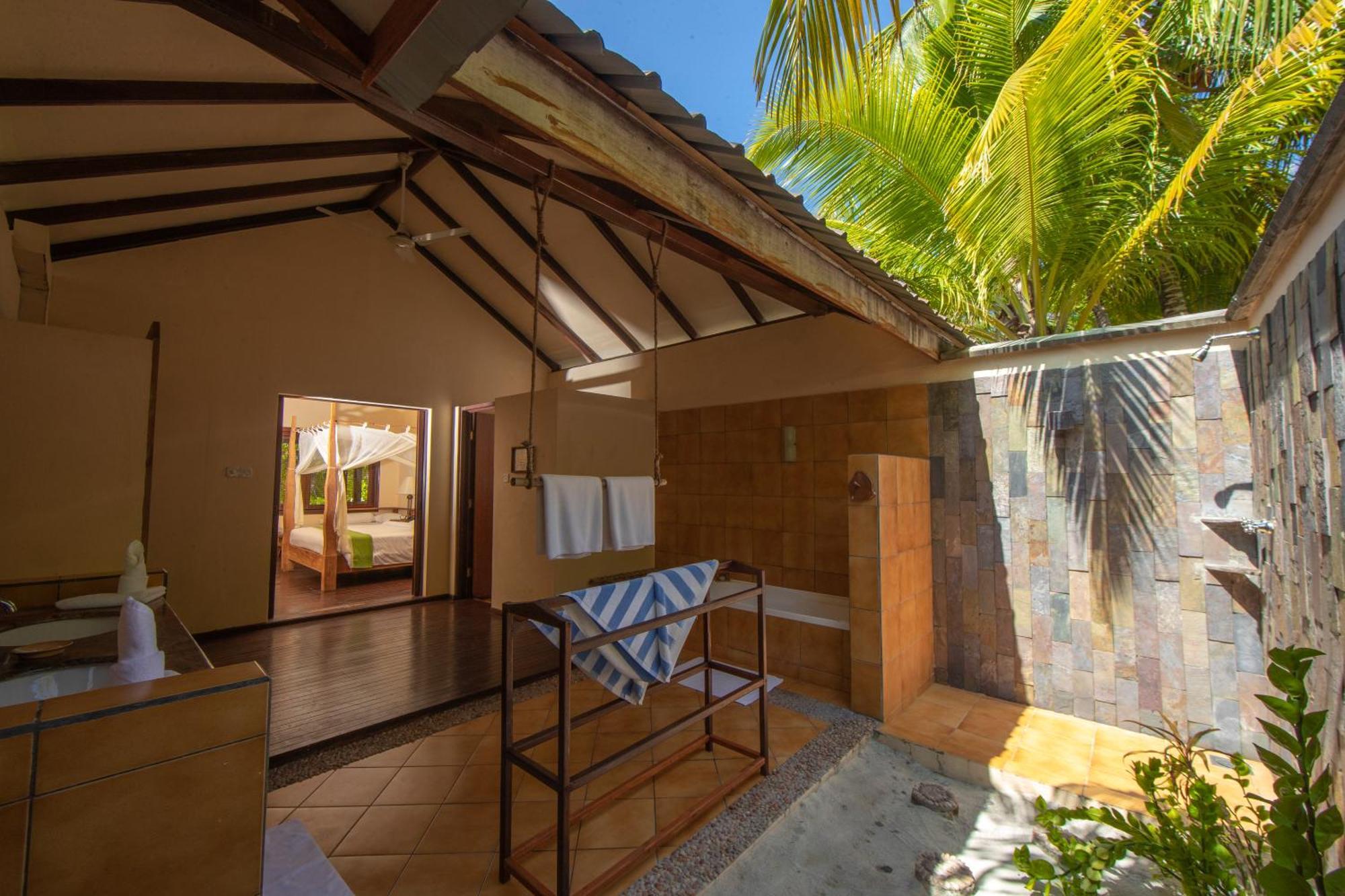 Deluxe Villa Beach View
