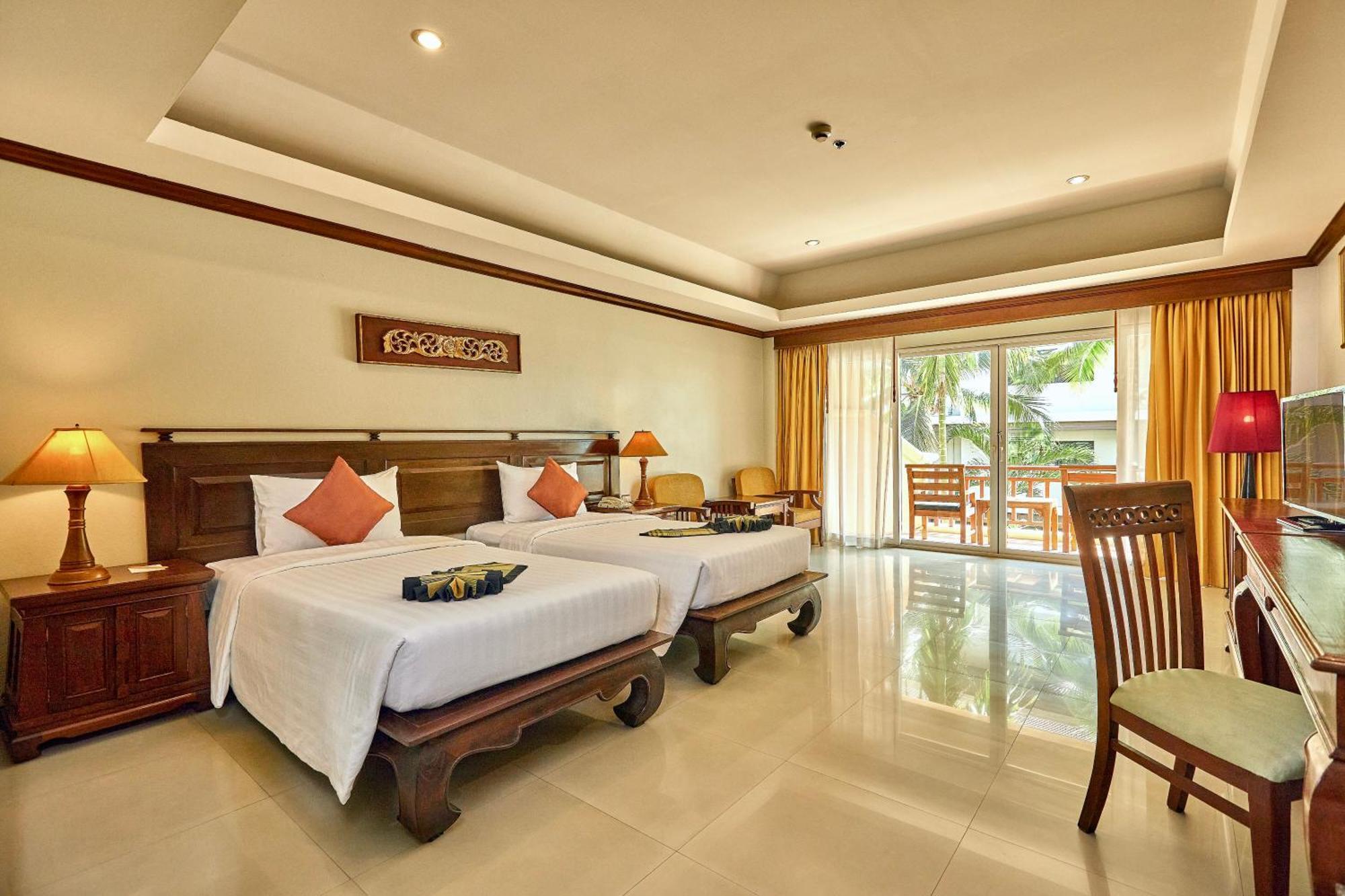 Superior Twin Room City View