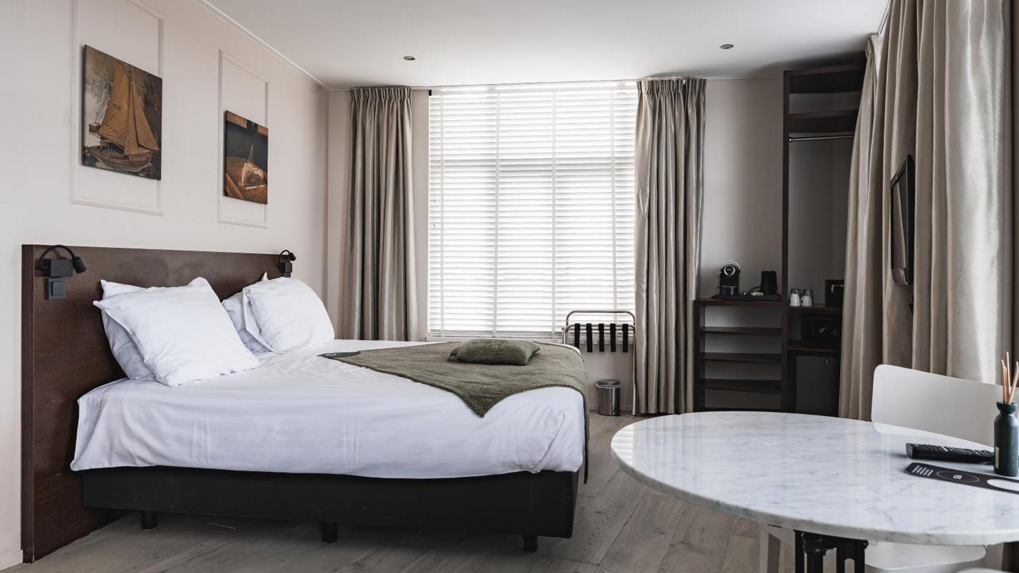Deluxe Doppel-/Zweibettzimmer mit Seeblick