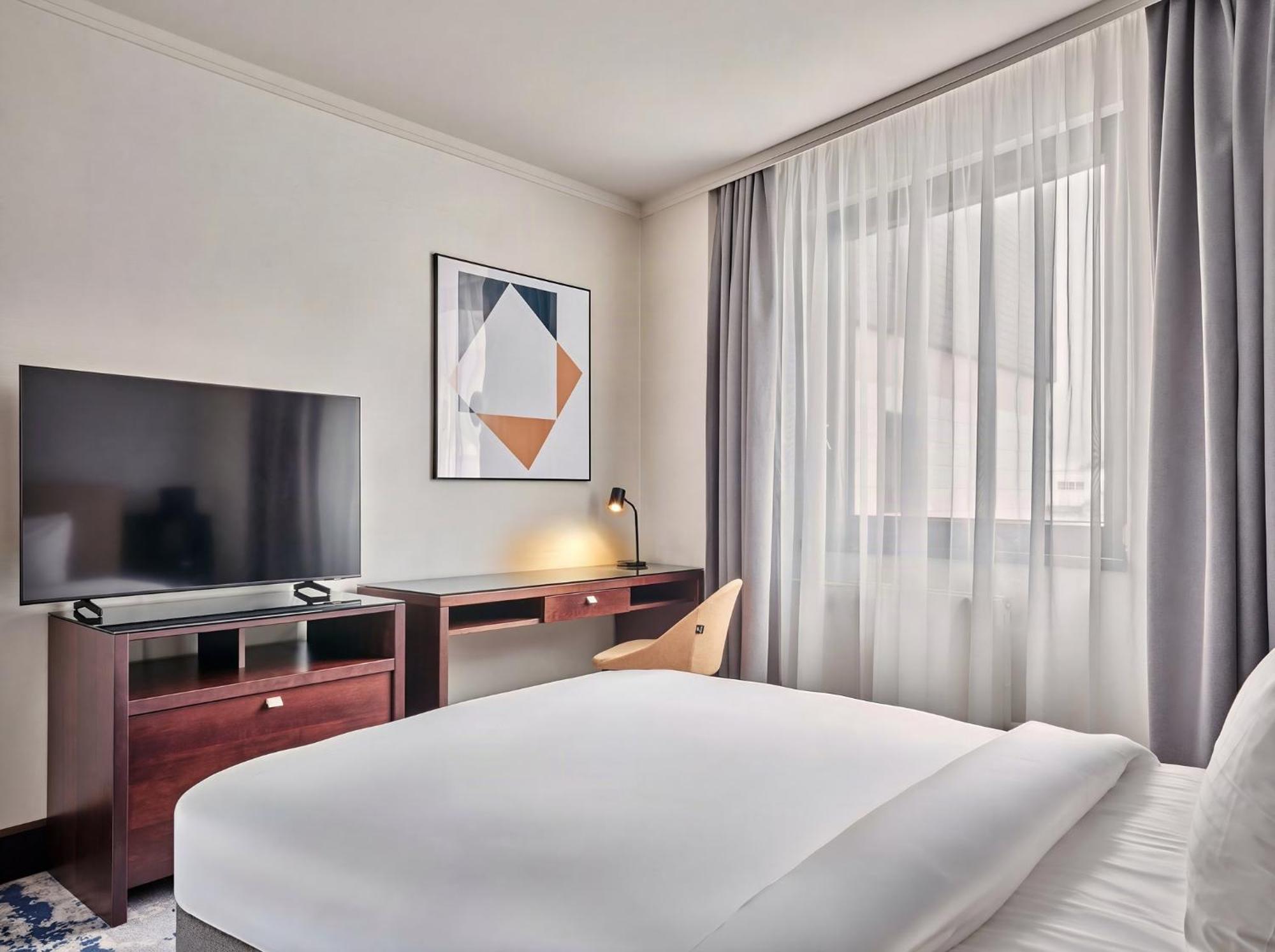 Standard Room Accessible