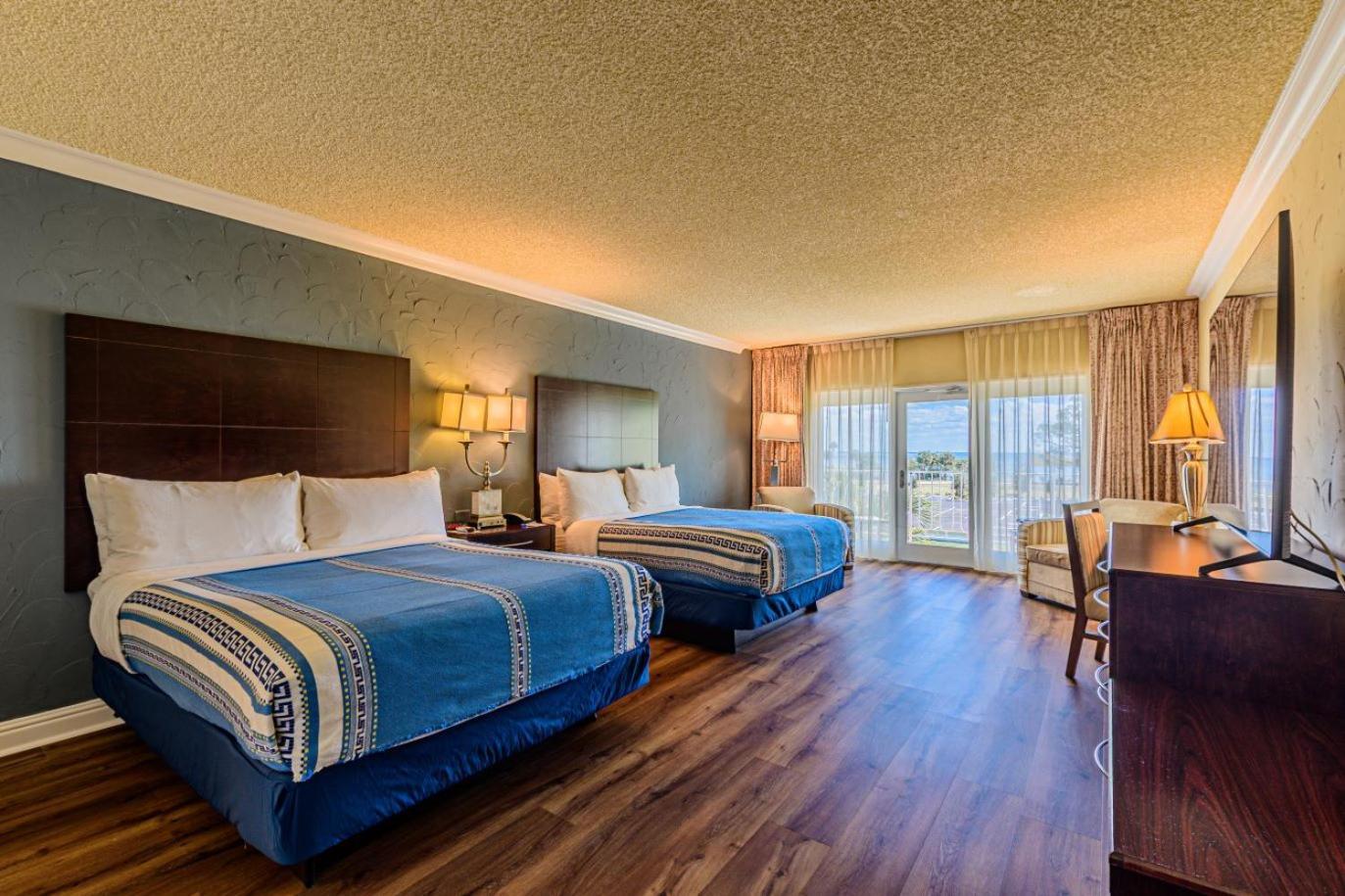 Habitación Superior con balcón y vistas a la bahía - 1 cama grande - No fumadores