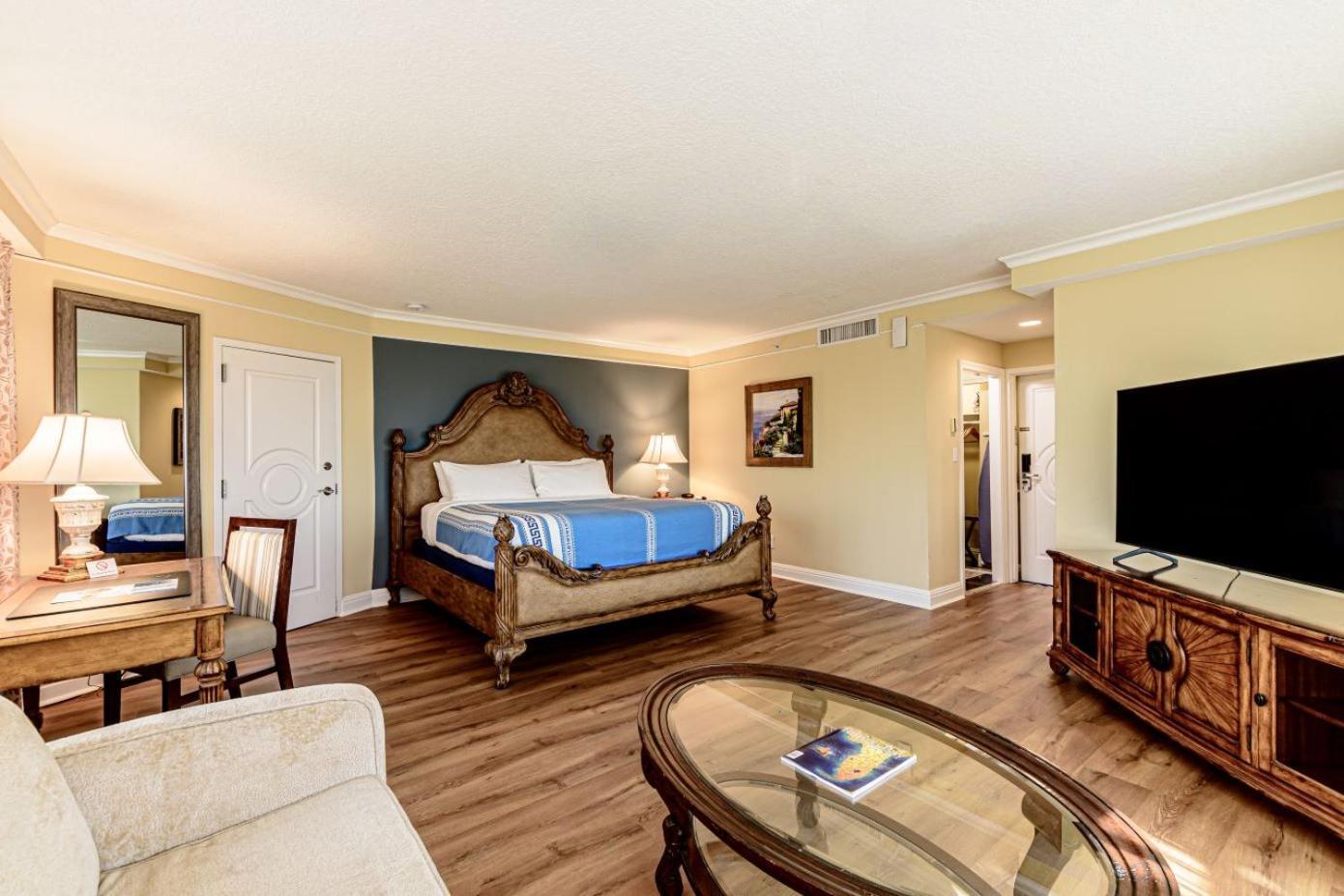 Habitación Superior con cama extragrande y vistas a la bahía - No fumadores