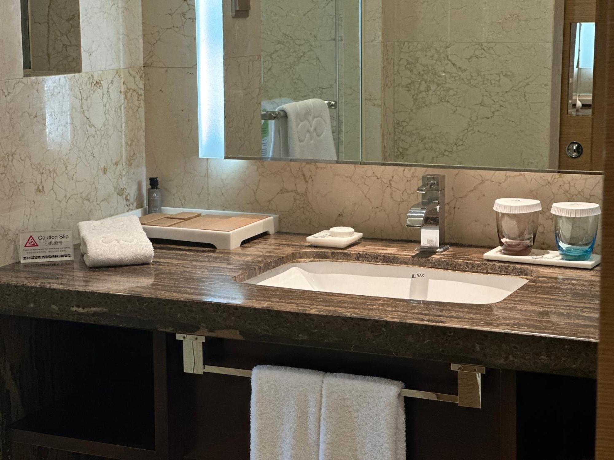 City Harbour View King Room