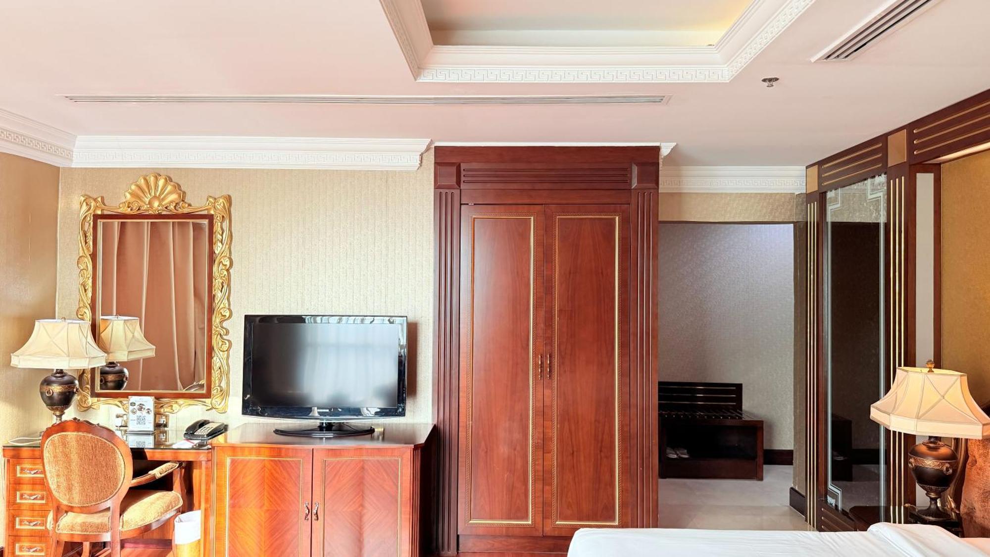 Ambassador Suite
