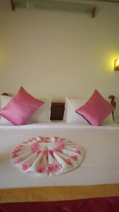 Ayur Suite with Complimentary INR 500 Hotel Credit redeemable on the Spa - Applicable only for guests utilising spa services totalling over Rs 5000