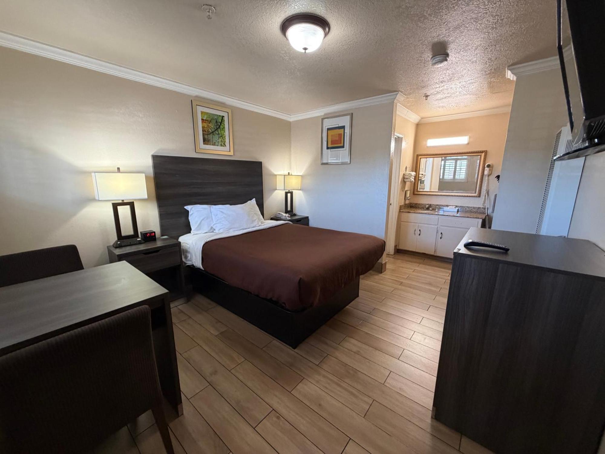 Single Room with Private Bathroom