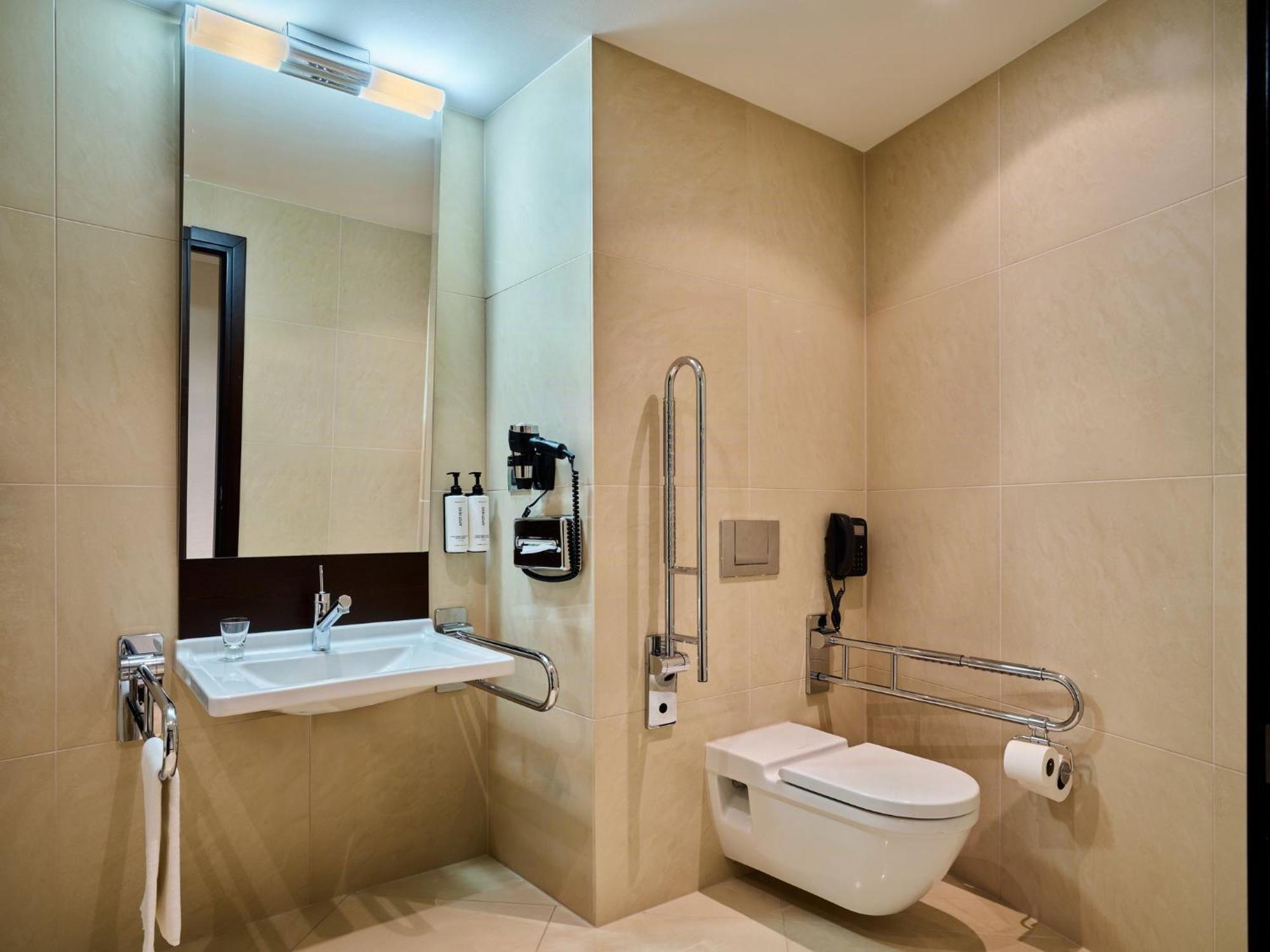 Standard Room Accessible