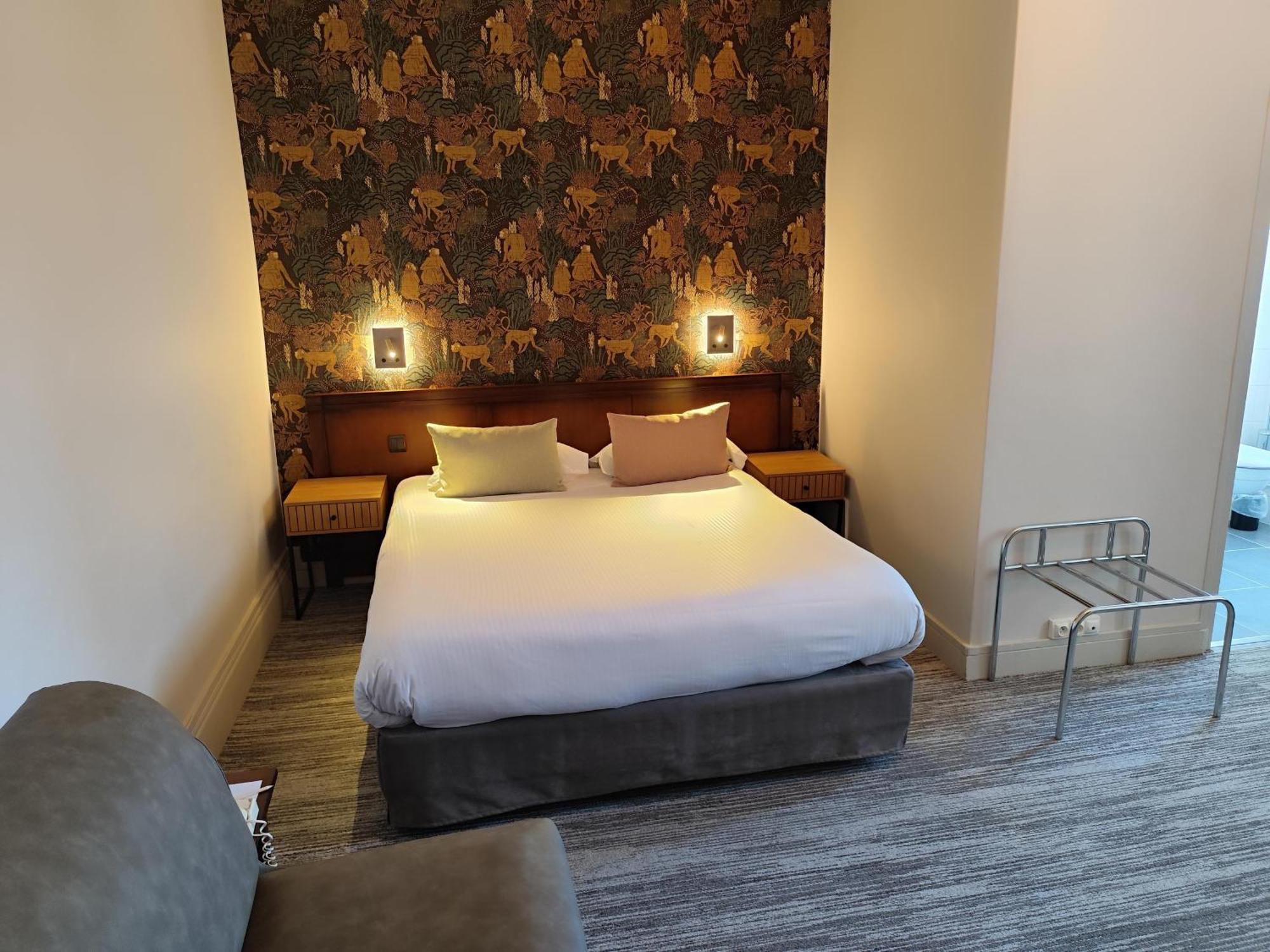 Family Queen Room