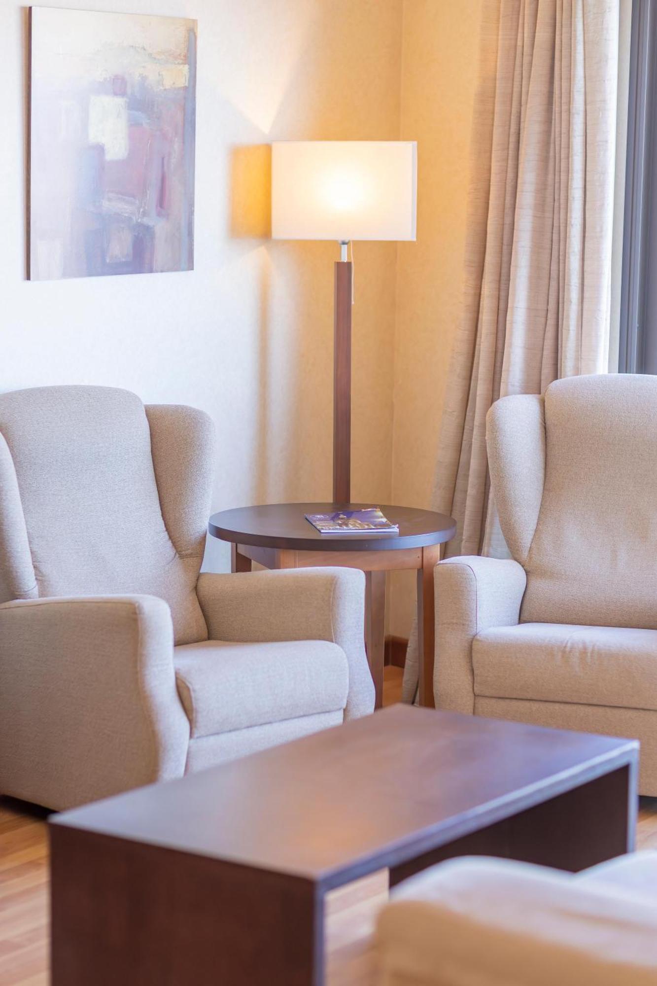 Junior Suite,1765171516:JPEG