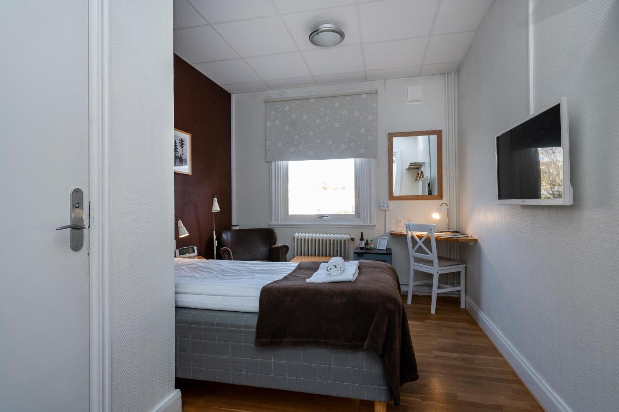 Small Single Room