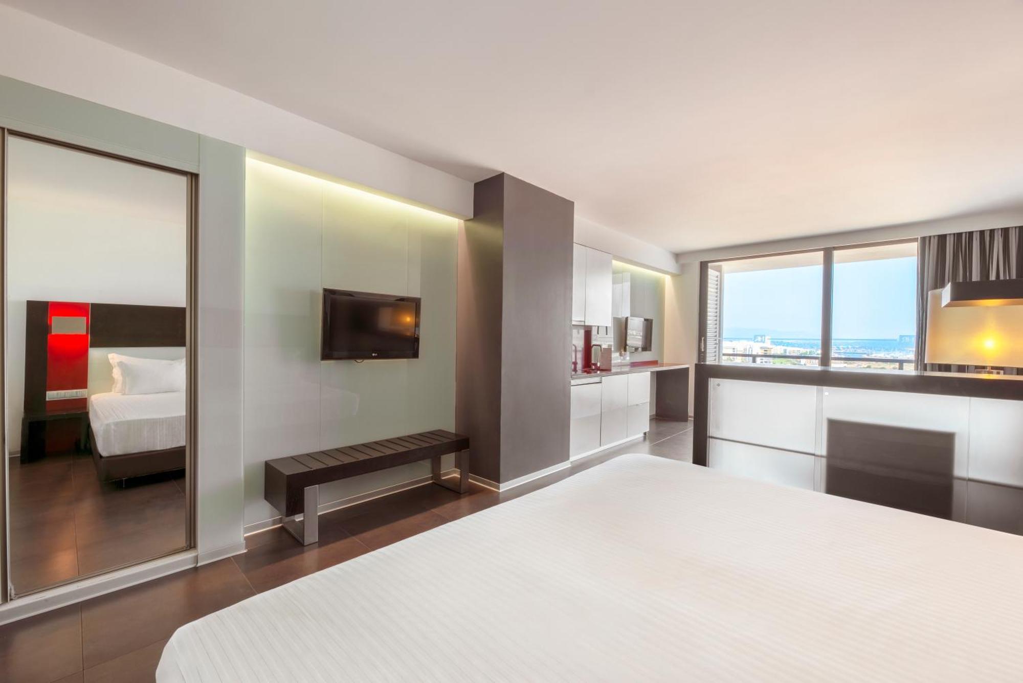 Superior Suite City View Upper Floors