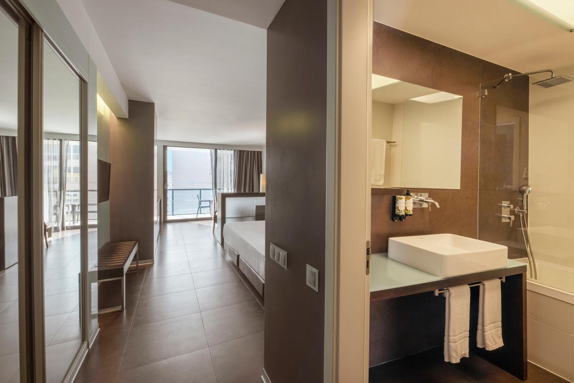 Classic Suite City View