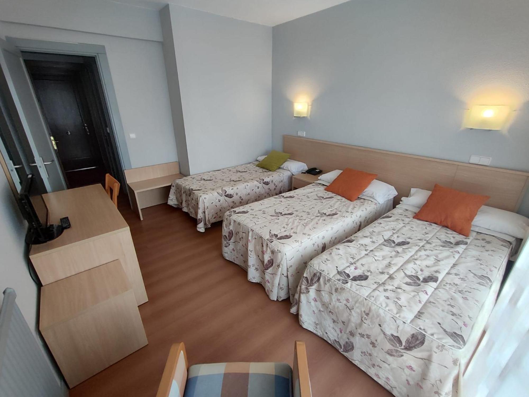 Triple Room,1765199263:JPEG