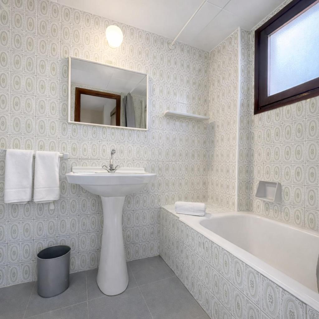 Habitación Triple con balcón