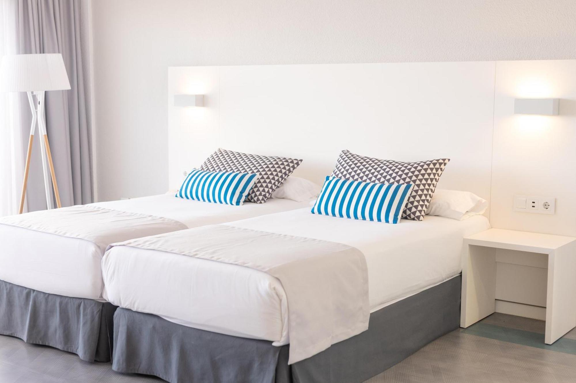 Double Room Mountain View
