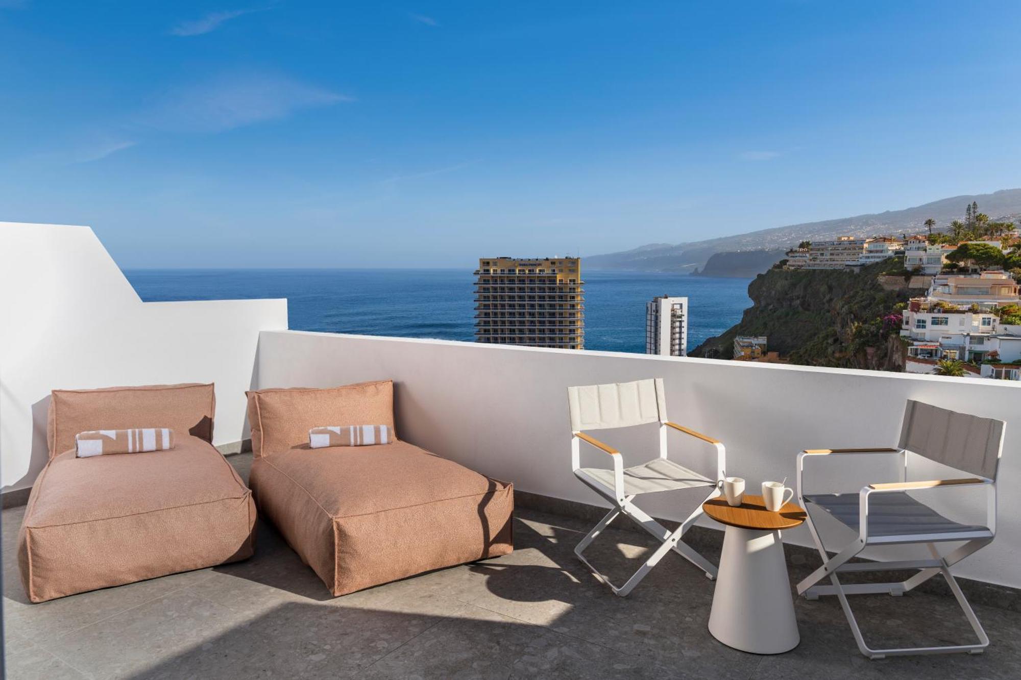 Superior Twin Room Sea View