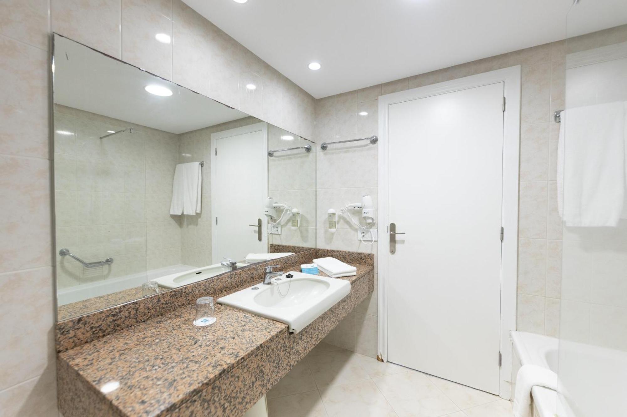 Double Room Mountain View