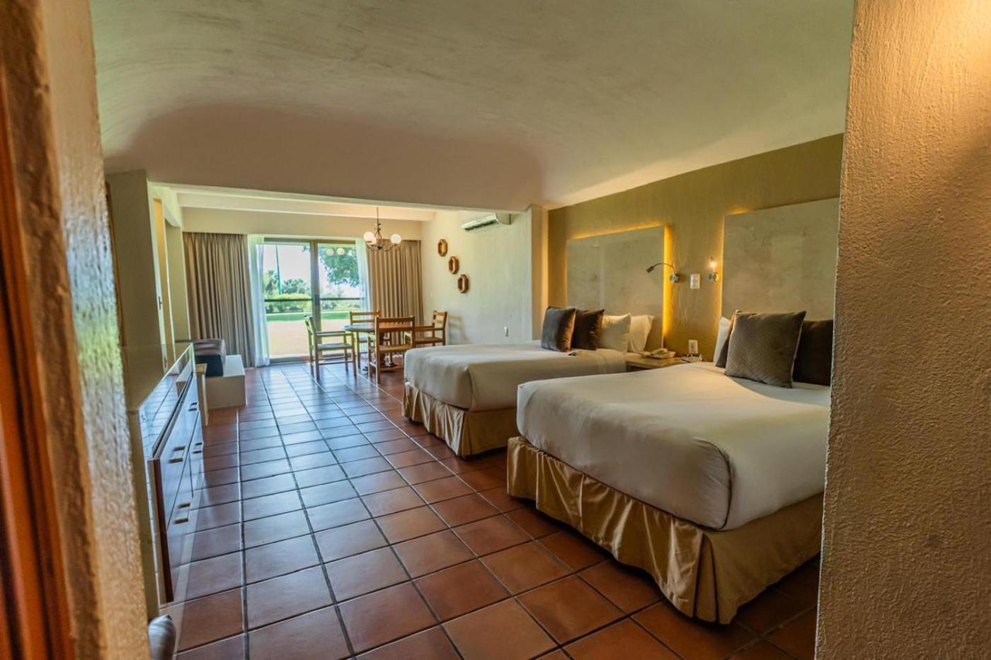 Double Room Two Double Beds Lake View