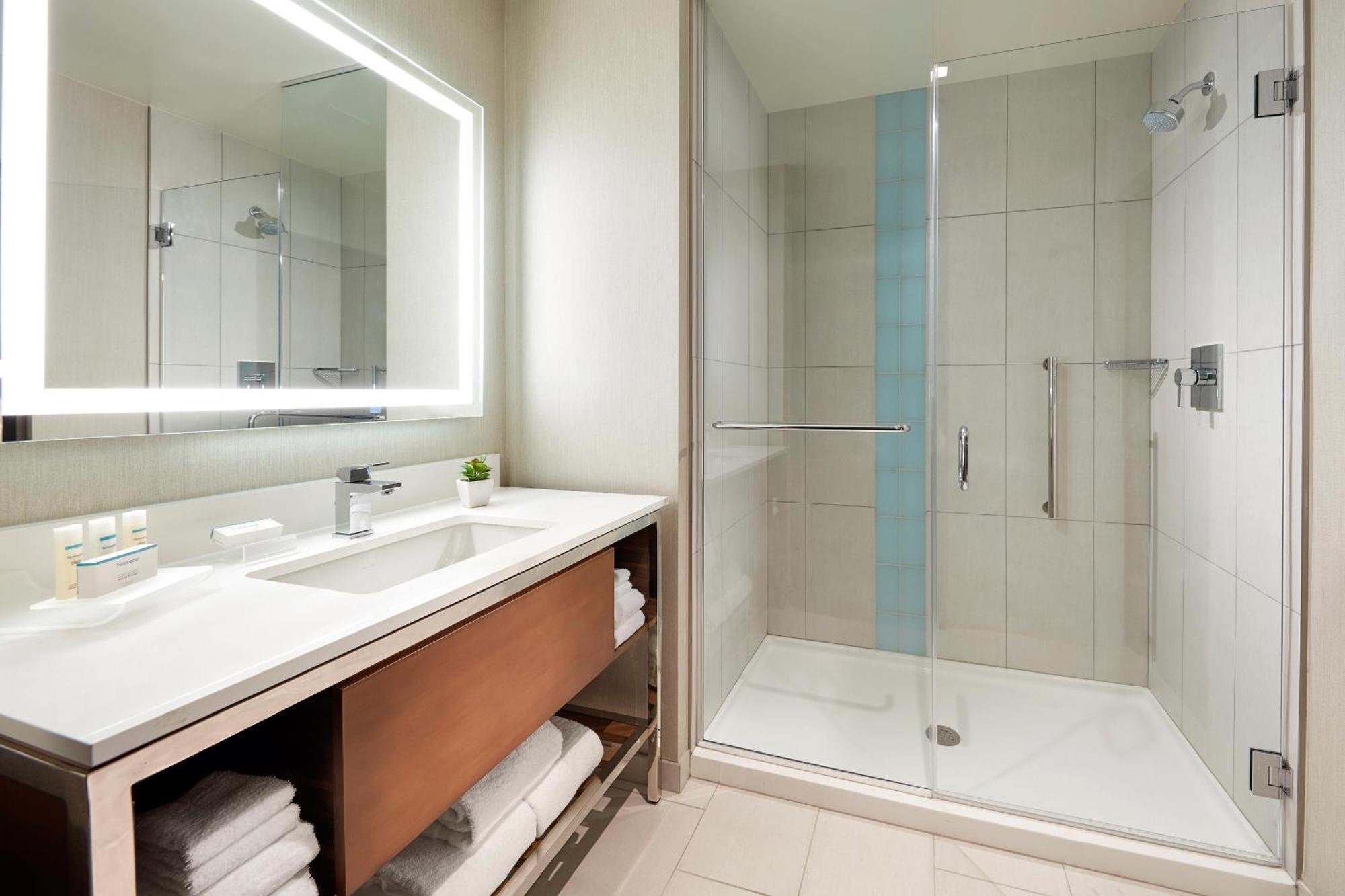 Suite Deluxe con cama extragrande para no fumadores