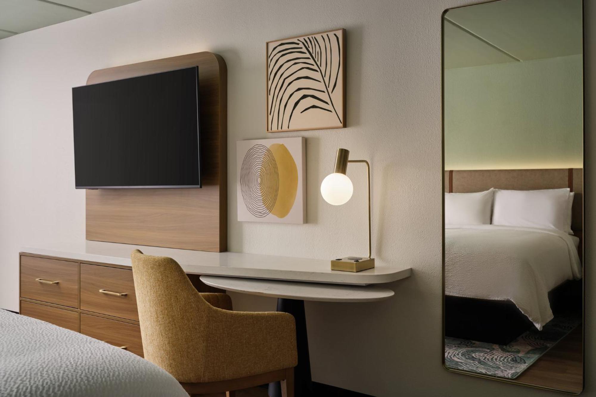 Queen Room with Two Queen Beds - Hearing Accessible/Non-Smoking