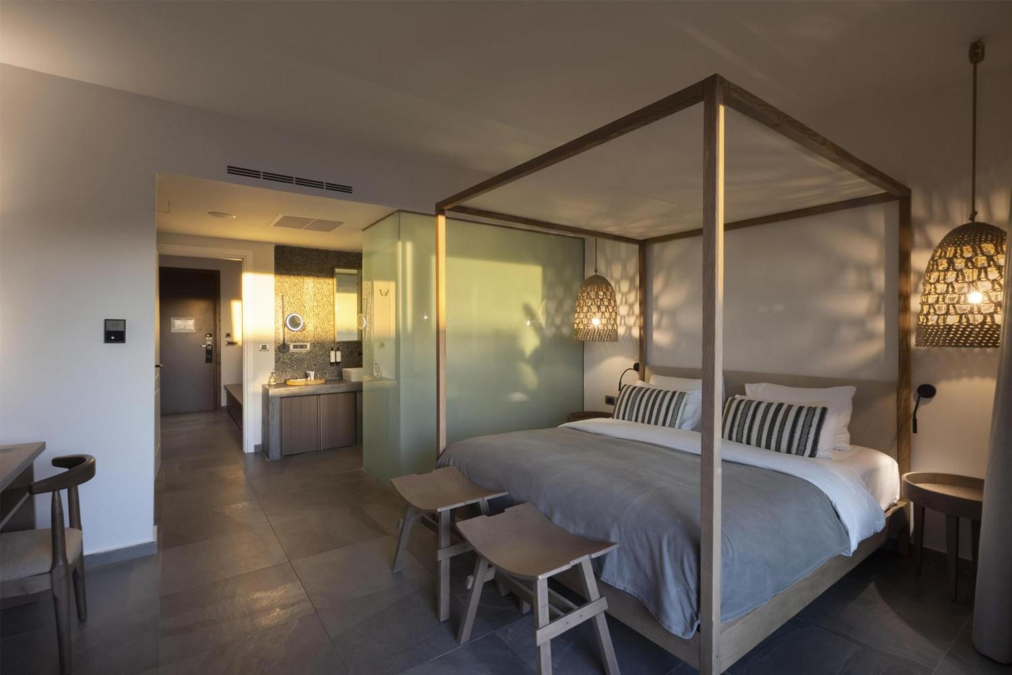 King Tropical Zen Bungalow Suite