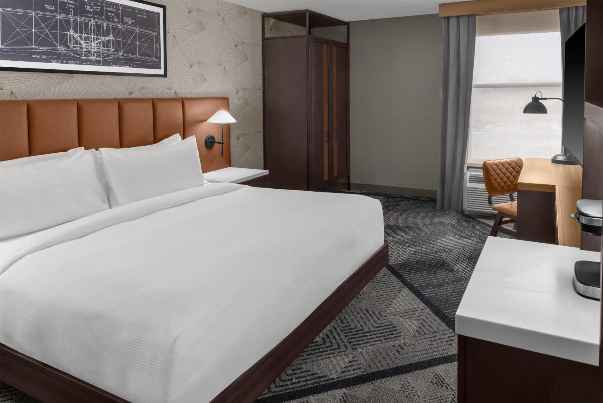 King Room with Accessible Tub - Mobility and Hearing Access