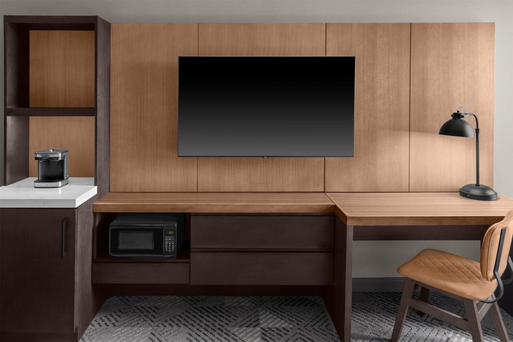 King Room with Sofa Bed - Non-Smoking