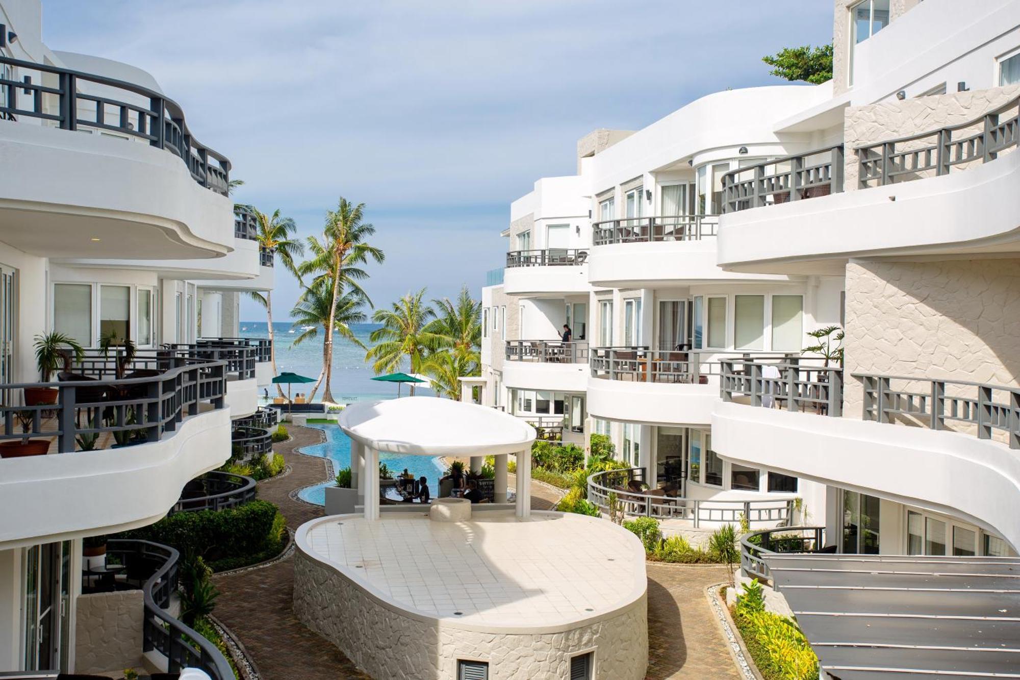 2 Bedroom Oceanview Executive with Jacuzzi