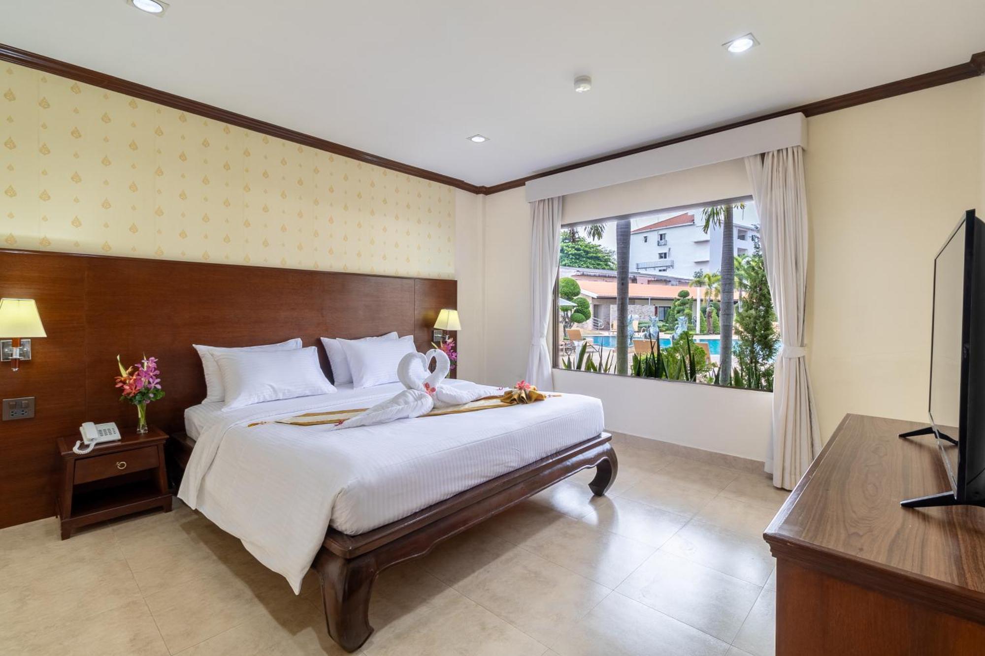 One Bedroom Apartment Pool Access King Bed