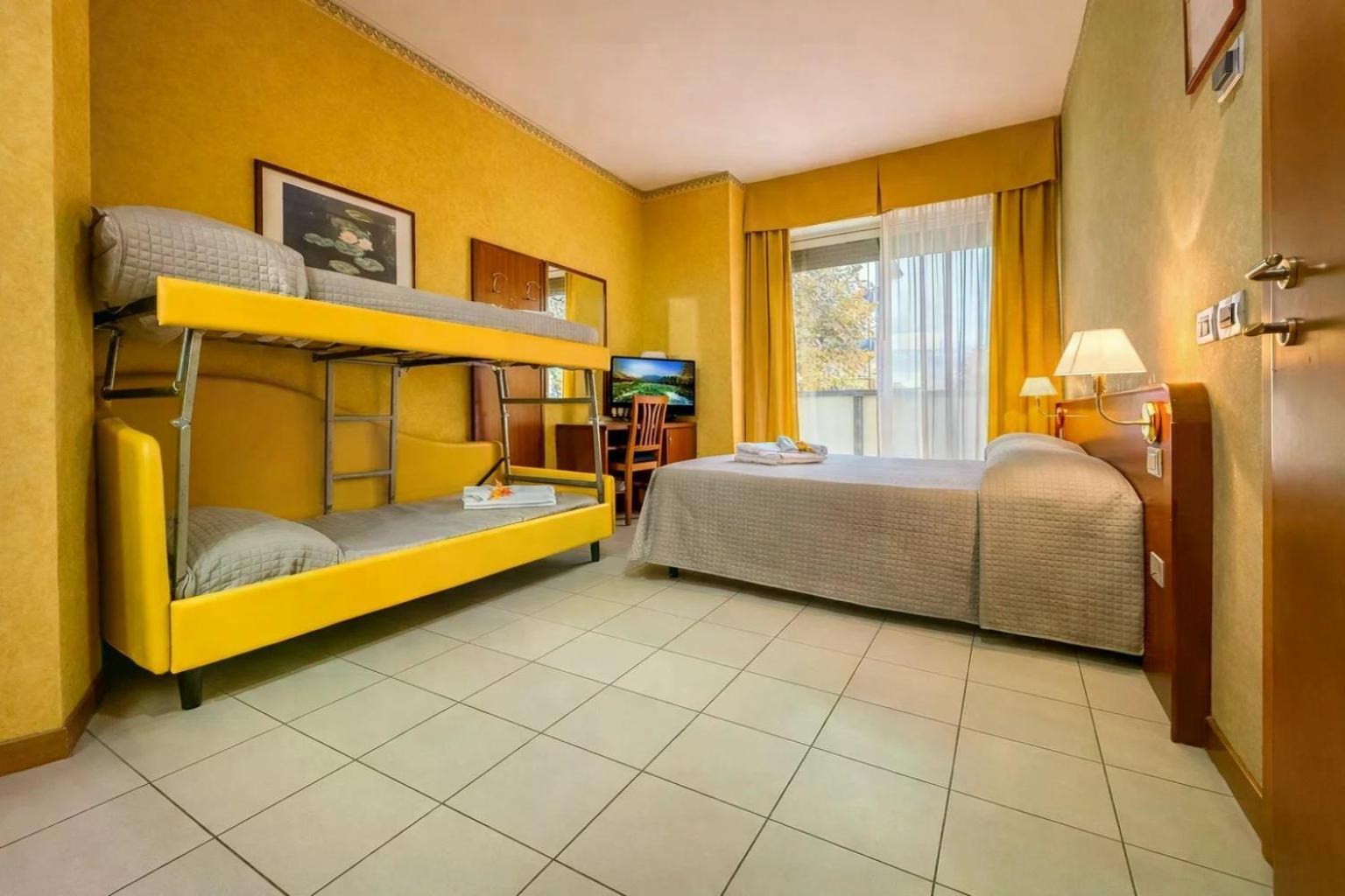 Standard Quadruple Room