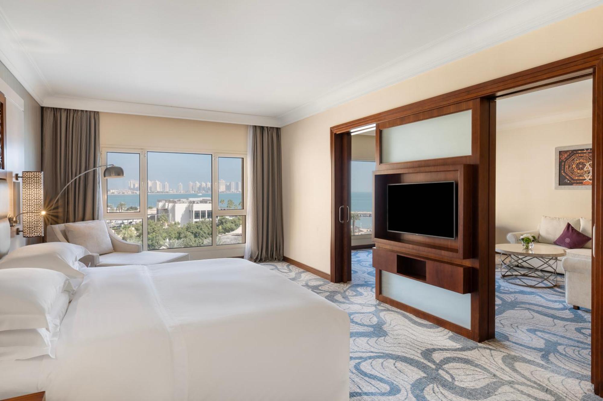 Diplomatic Suite met Kingsize Bed