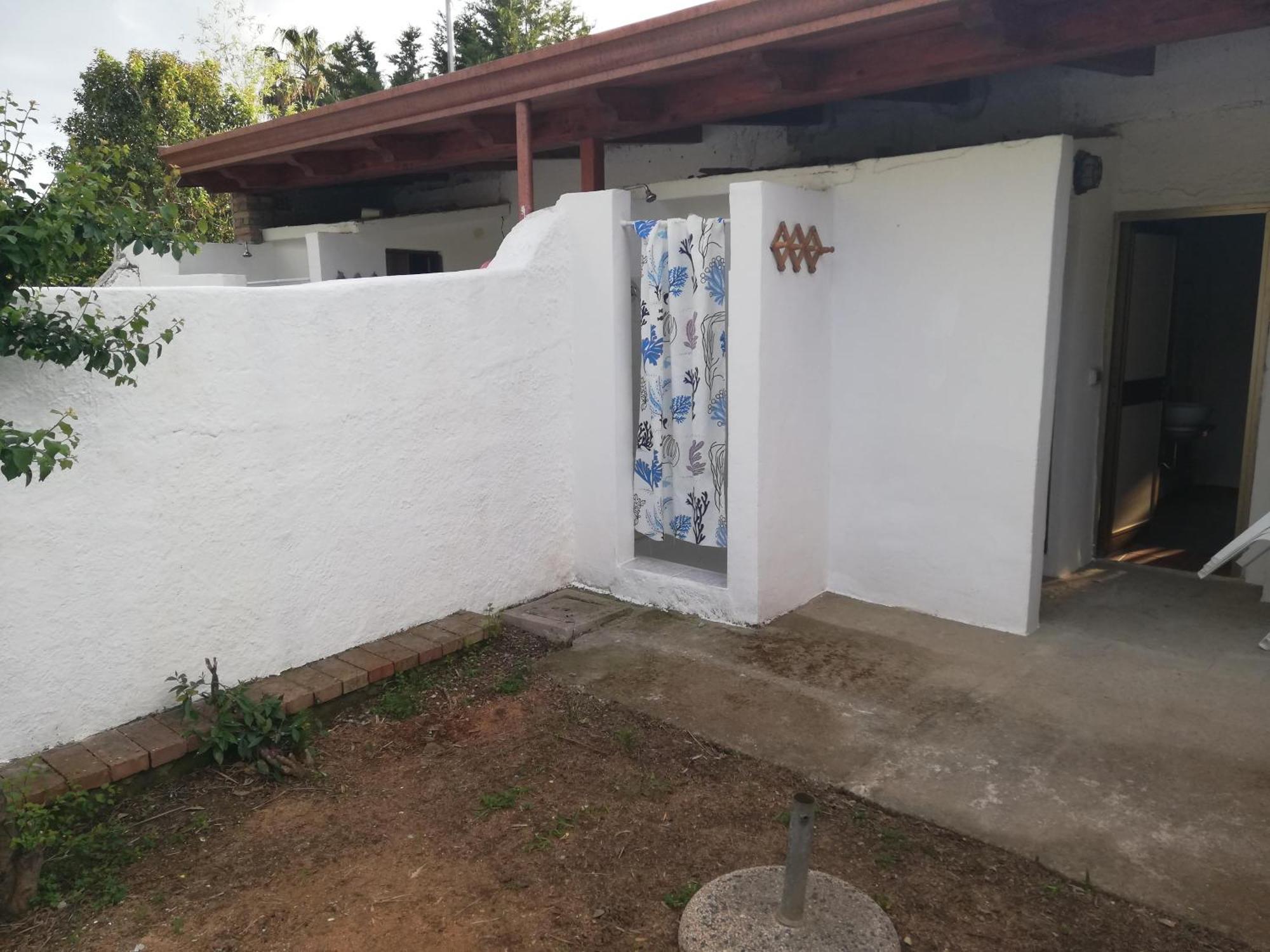 One-Bedroom Bungalow