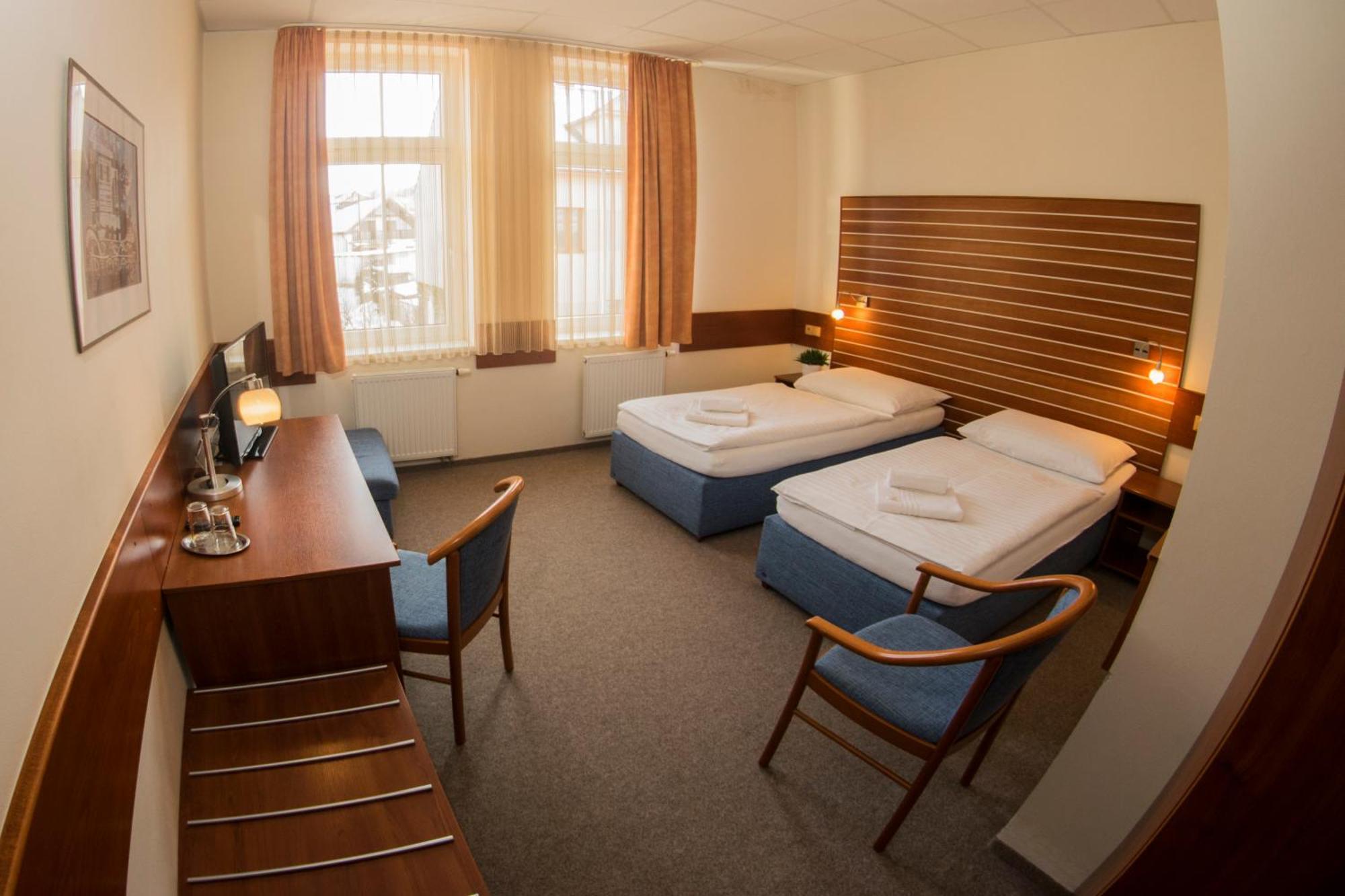 Doppel-/Zweibettzimmer - barrierefrei