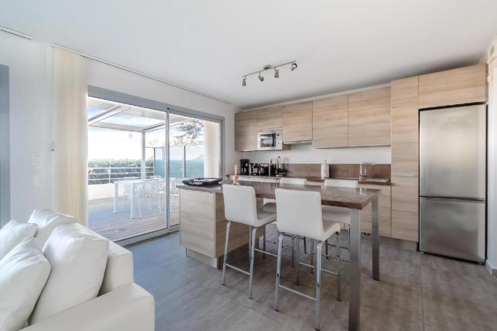Two-Bedroom Apartment with Sea View