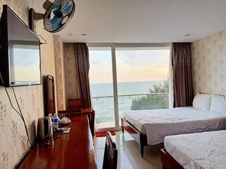 Dreibettzimmer mit Meerblick