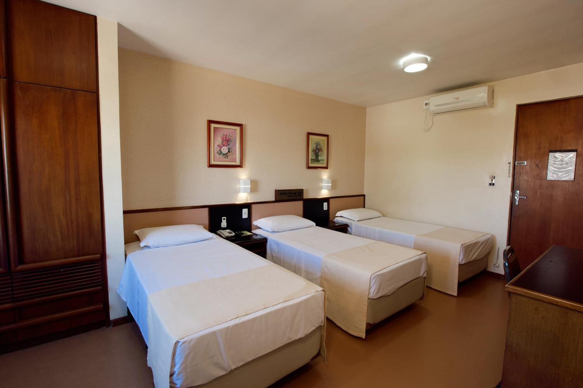 Superior Triple Room 3 Single Beds