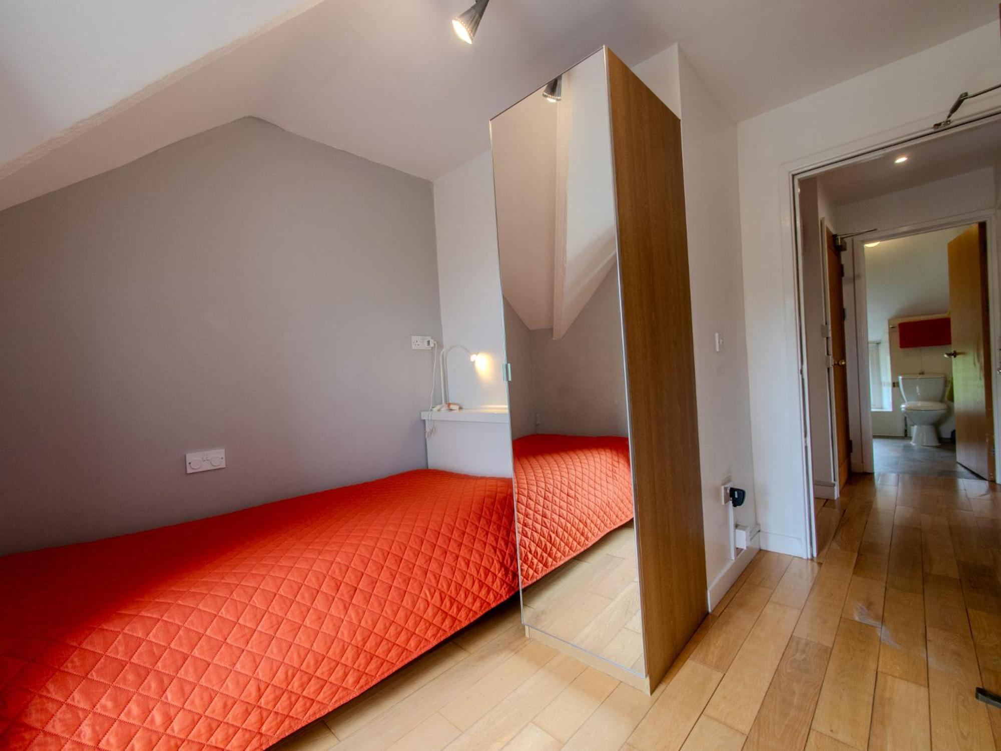 Apartment with Balcony - Second Floor