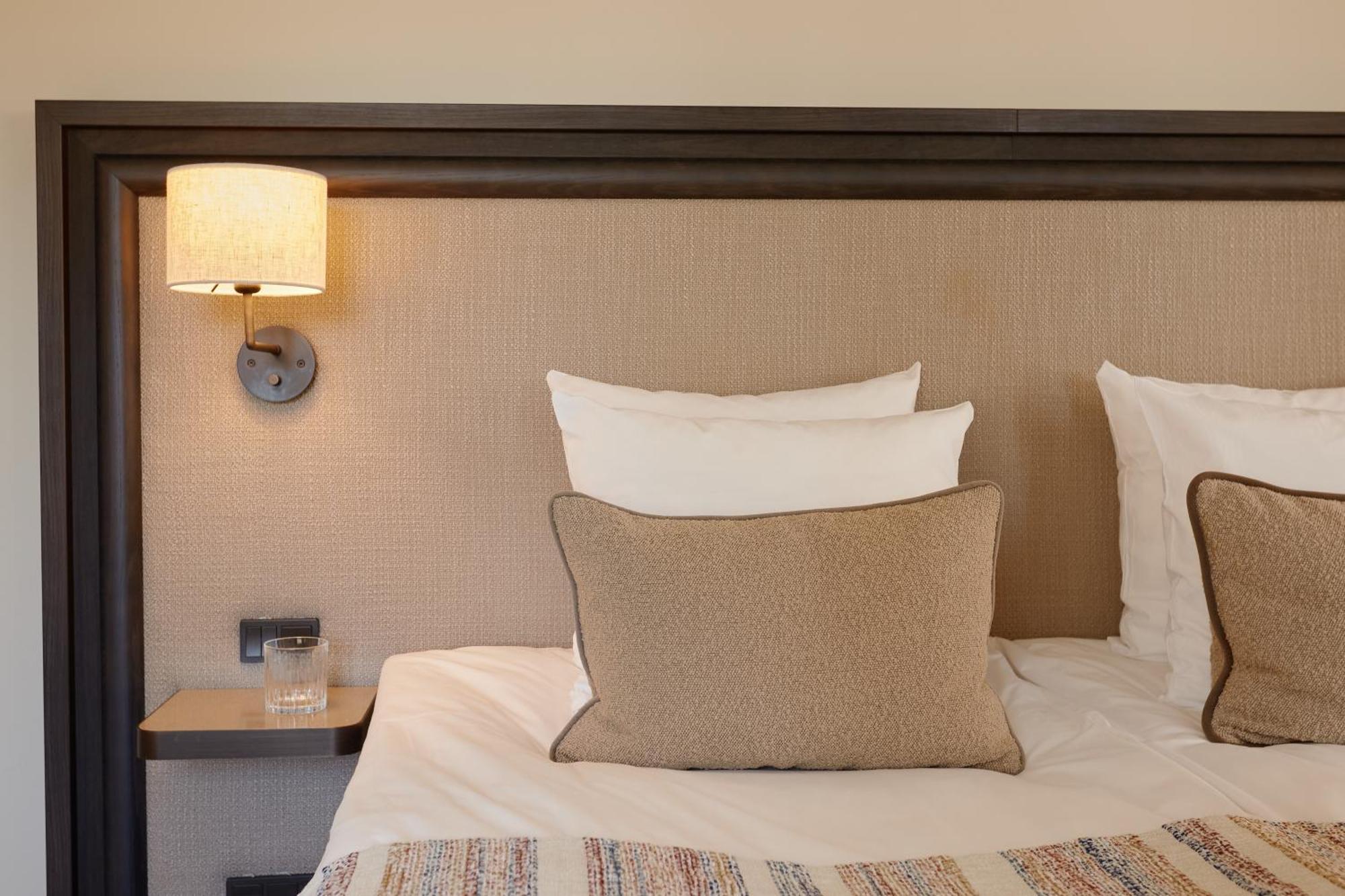 Signature Suite