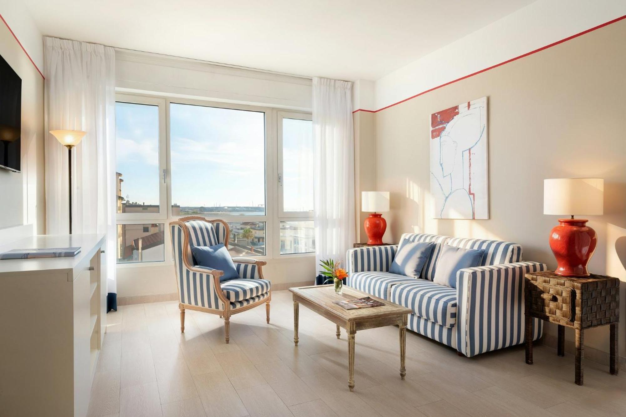 Deluxe Suite with Sea View