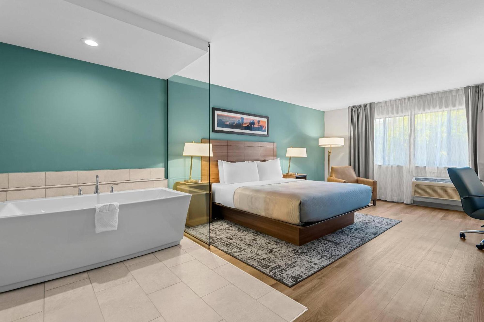 Suite met Kingsize Bed en Bubbelbad - Rookvrij
