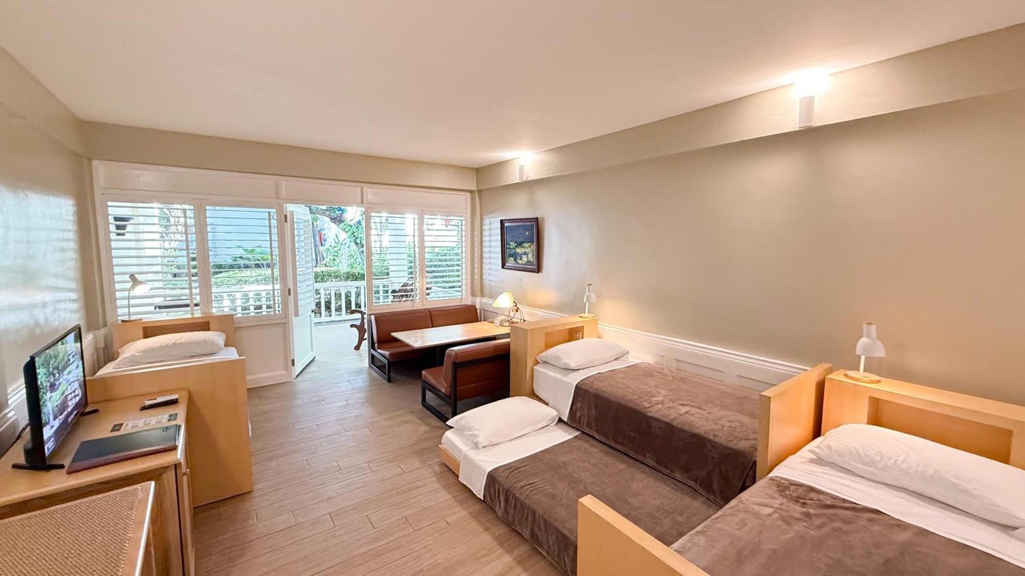 Fourplex Room of