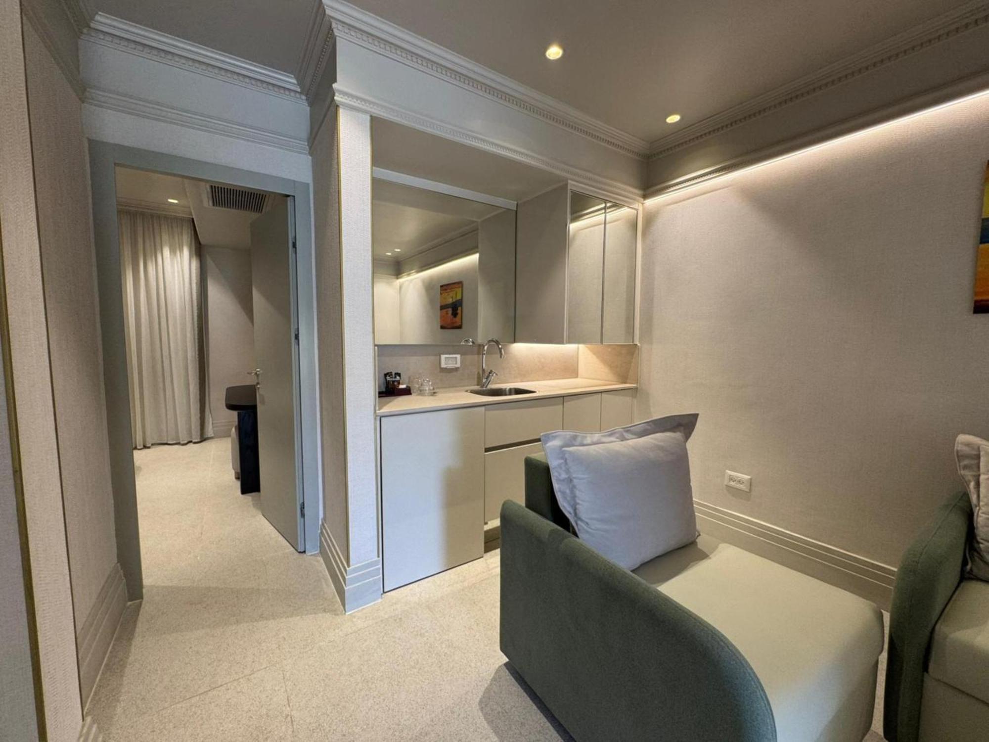 Village Superior Suite