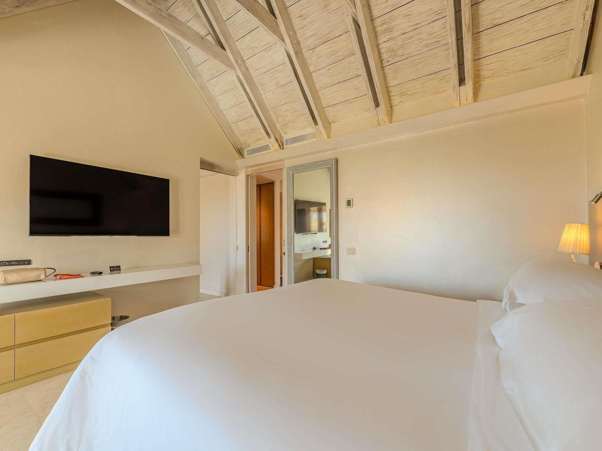 Junior Suite met Kingsize Bed en Balkon - Uitzicht op de Oceaan - Hoge Verdieping