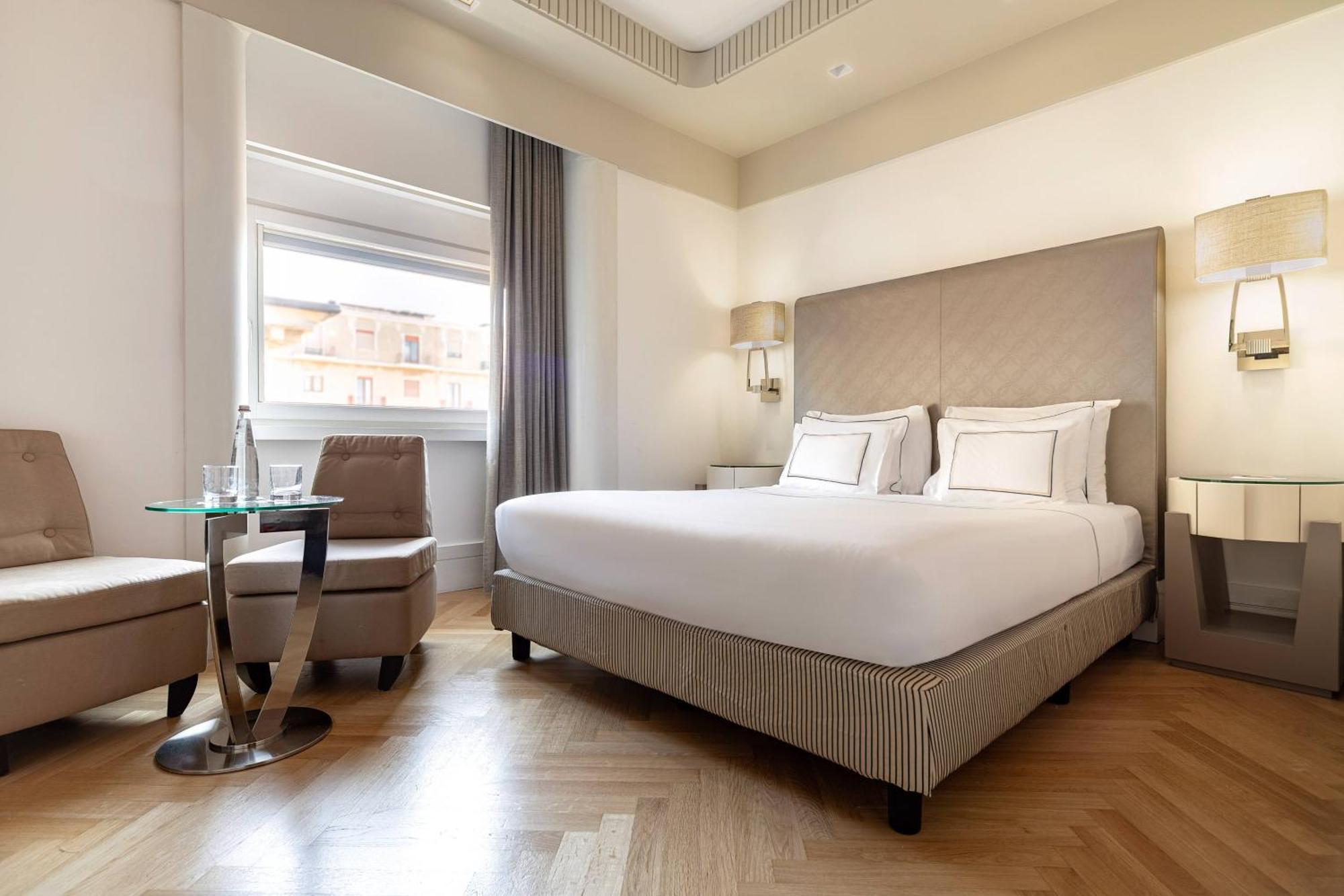 Deluxe Room,1771499978:JPEG