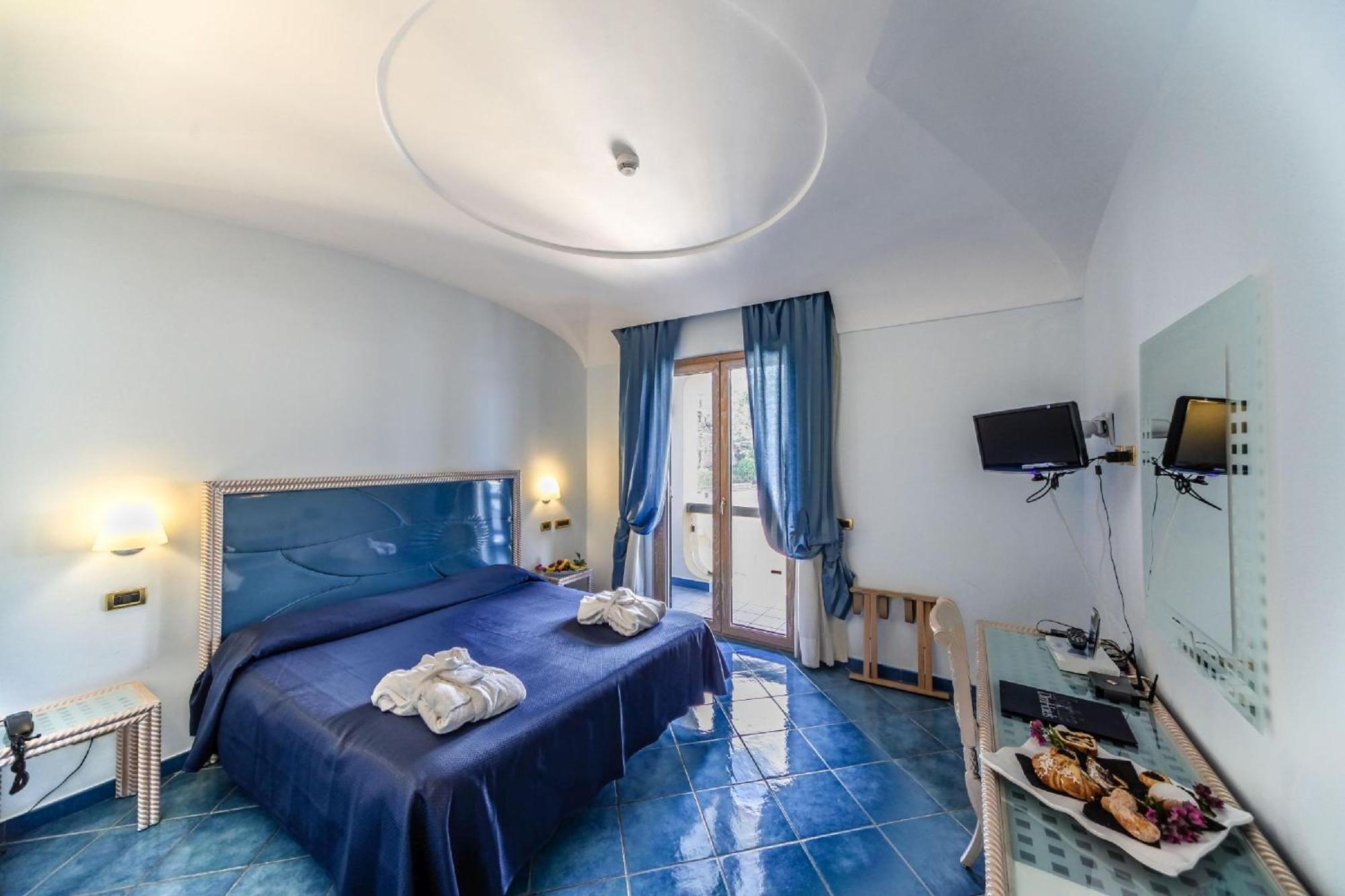 Superior Double Room Harbour View