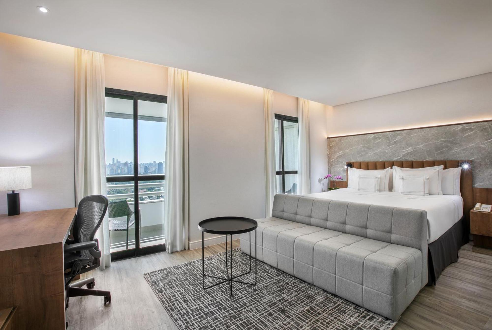 Grand Premium The Level with Balcony