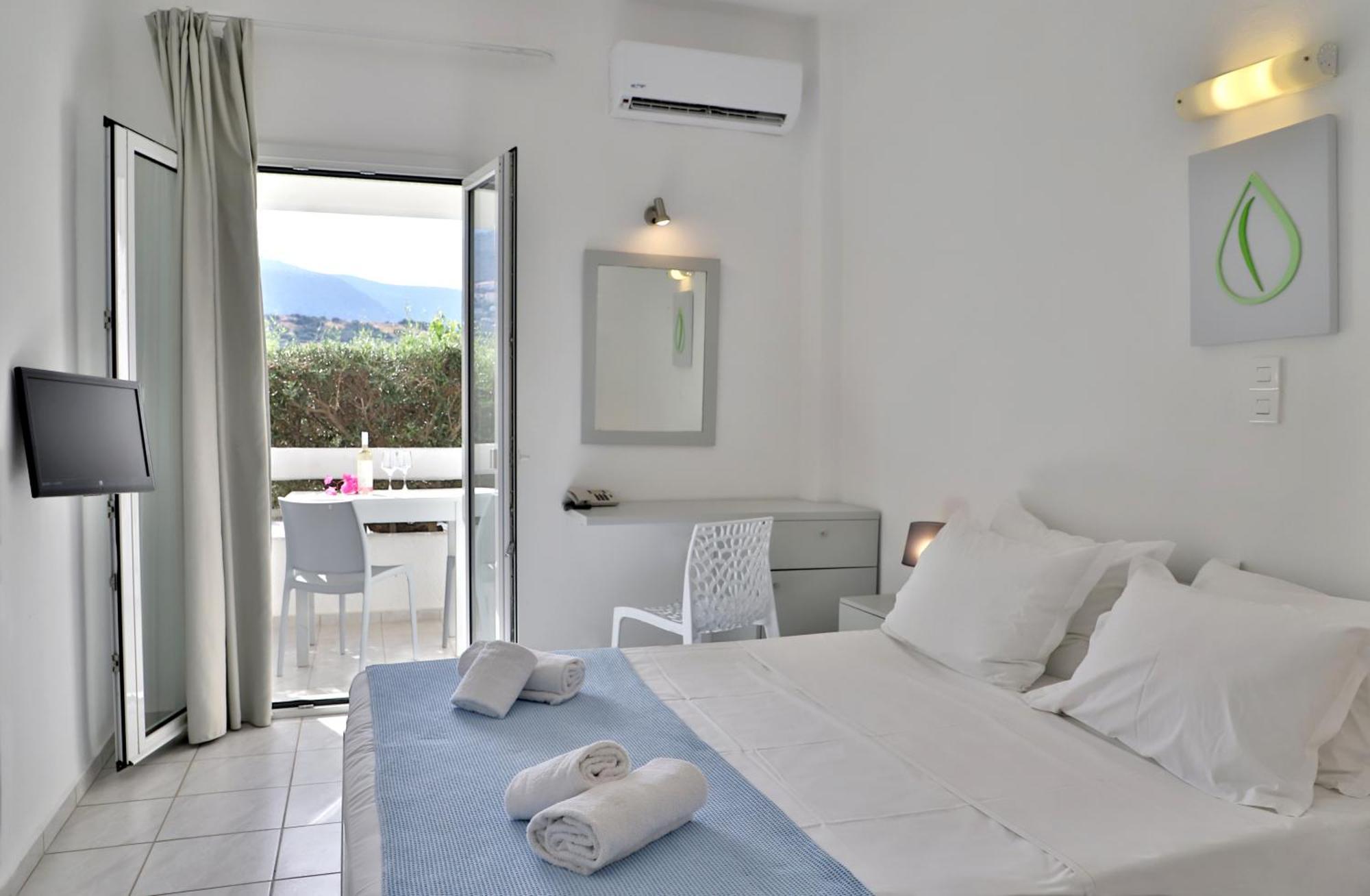 Standard Zimmer mit seitlichem Meerblick